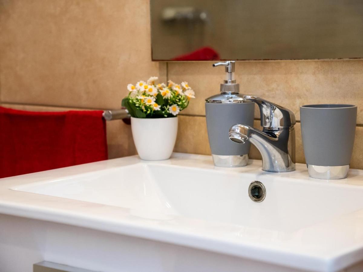 302 Modern, Light, Comfortable Studio With Swimming Pool Playa de las Americas  Bagian luar foto