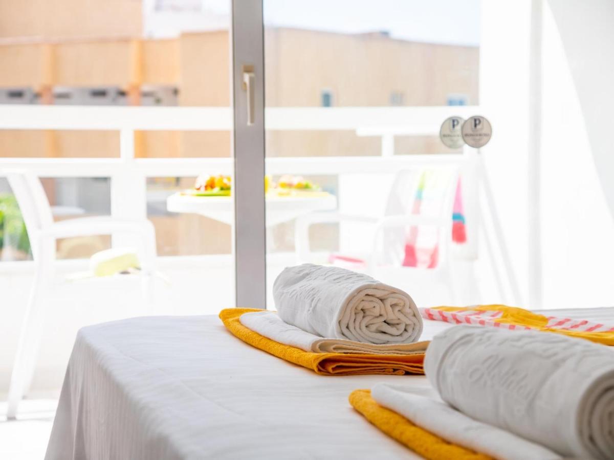 302 Modern, Light, Comfortable Studio With Swimming Pool Playa de las Americas  Bagian luar foto